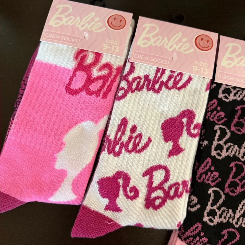 🆕🧦 BARBIE LIMITED EDITION 4-PIECE CREW SOCK COLLECTION. BRAND NEW WITH TAGS!